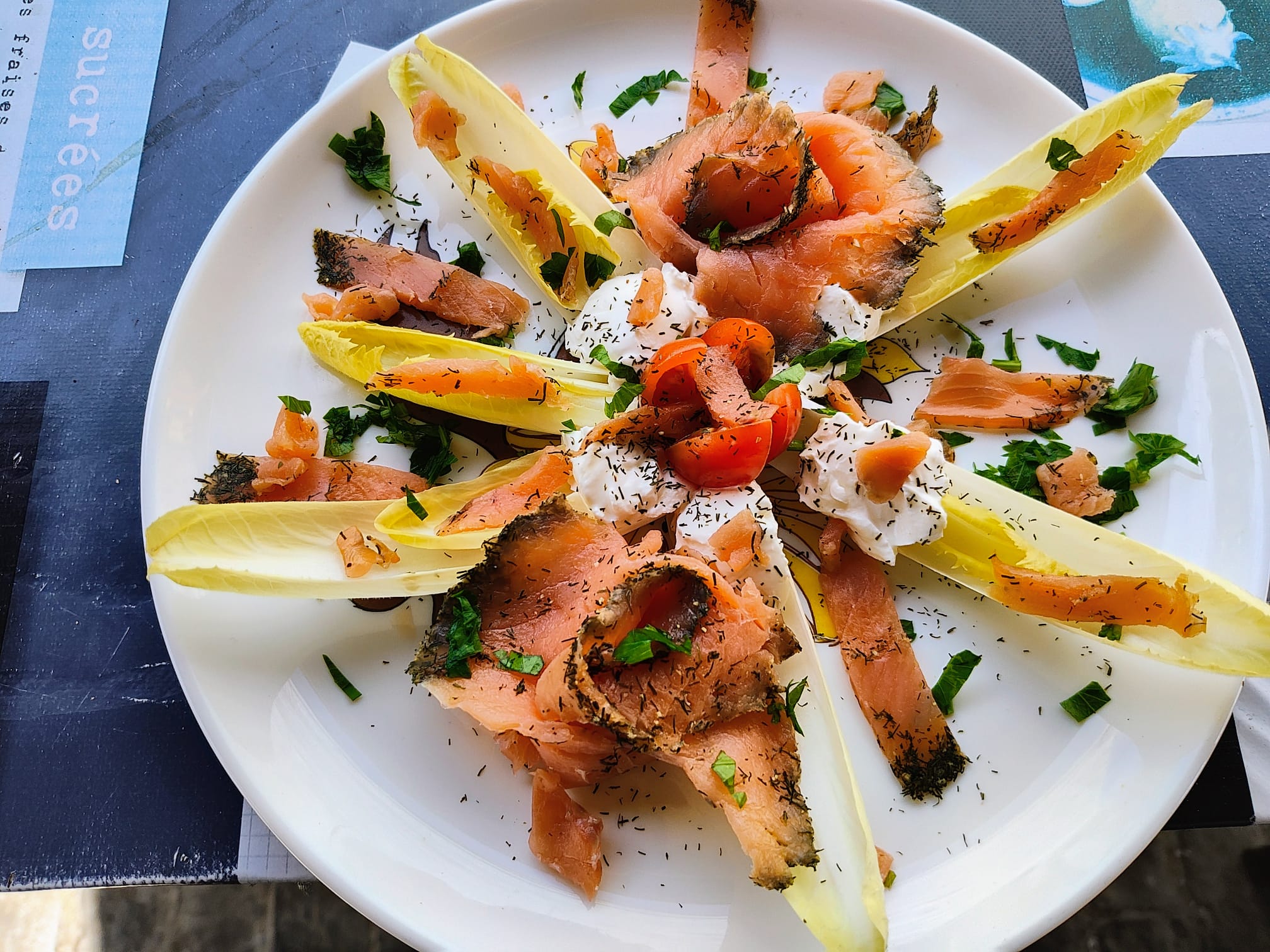 Endibias al Roquefort con Salmon Ahumado